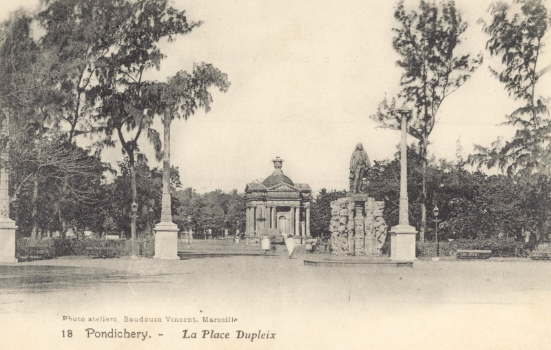 06-06 - Pondichery - place Dupleix - 1